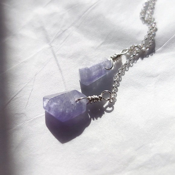 Natural tanzanite & sterling silver threader earrings - Picture 9 of 11